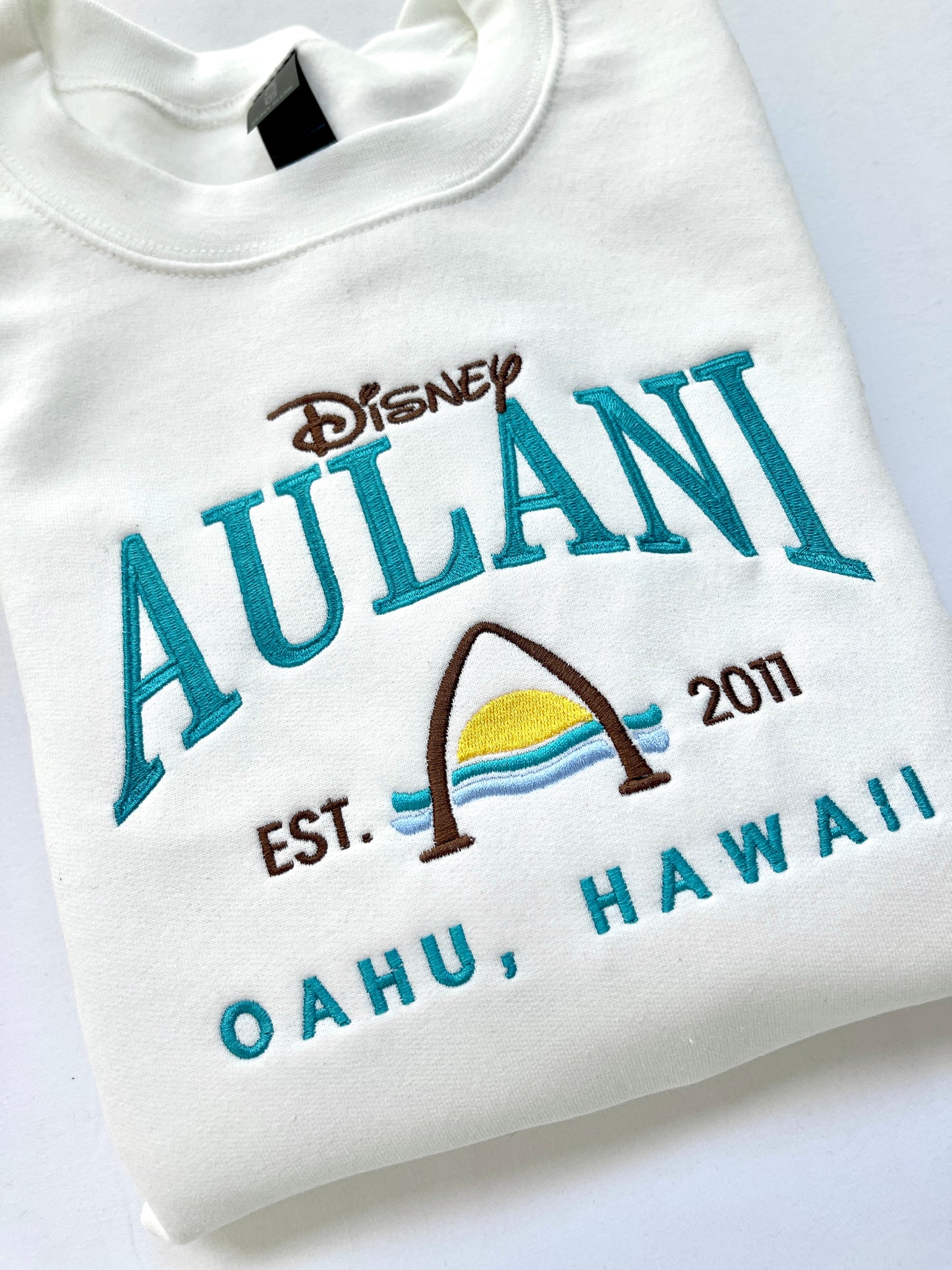 Aulani Sweatshirt, Embroidered